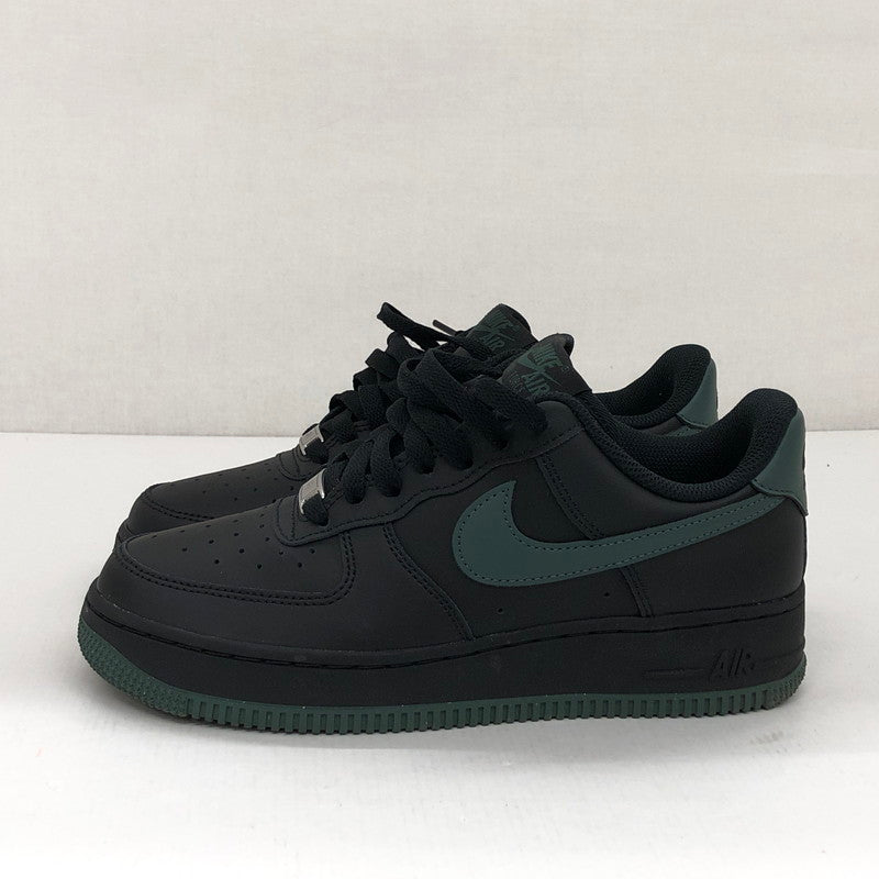 【中古品】【レディース】 NIKE ナイキ AIR FORCE 1 '07 FJ4146-001 エア フォース 1 '07 スニーカー シューズ 靴 160-250224-hn-04-fur サイズ：24.0cm US 6 カラー：ブラック/ヴィンテージグリーン 万代Net店