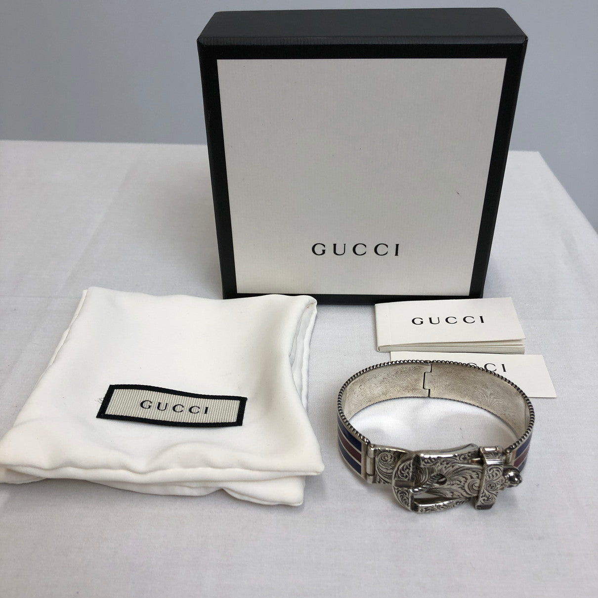 【中古品】【メンズ/レディース】 GUCCI グッチ ベルト装飾バングル  182-231116-182-231116-hs-2-tom-tom カラー：レッド ブルー シルバー 万代Net店