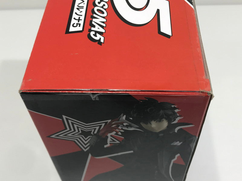 【中古美品】 セガ ラッキーくじ ペルソナ5 A賞 プレミアムフィギュア “主人公(怪盗服)” ジョーカー 未開封 テープの劣化あり 052-260824-ti-09-tag 万代Net店