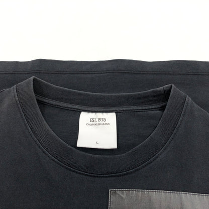 【中古品】【メンズ】 CALVIN KLEIN JEANS カルバンクライン ジーンズ MOON LANDING S/S TEE J900216 ムーンランディング 半袖Tシャツ トップス 141-260613-hn-11-fur サイズ：L カラー：ブラック 万代Net店