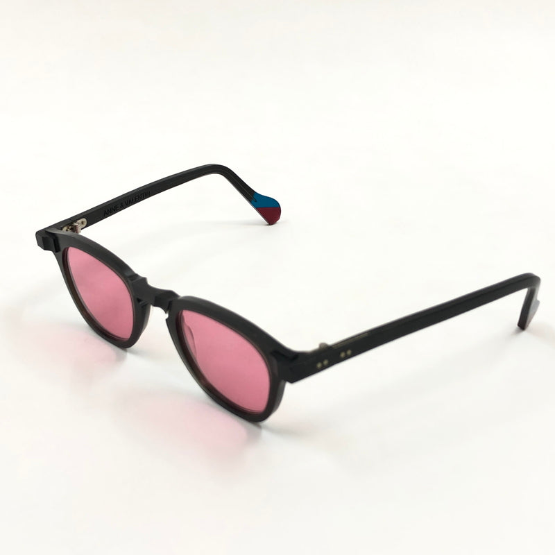 【中古品】【メンズ/レディース】 ANNE ET VALENTIN アンバレンタイン ON THE ROAD SUNGLASSES フランス製 オン ザ ロード サングラス アイウェア 203-260614-hn-09-fur サイズ：表記なし カラー：ブラック系 万代Net店
