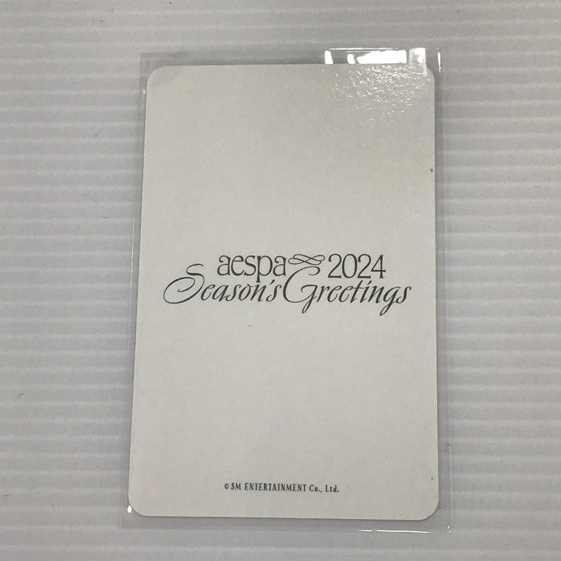 【中古美品】 aespa ウィンター 2024 SEASON'S GREETINGS PHOTO PACK 本体のみ 小さな欠けあり 084-260628-ti-04-tag 万代Net店