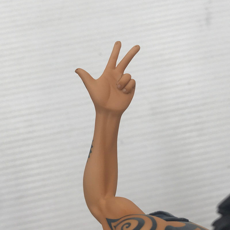 【現状渡し品】 Portrait.Of.Pirates ワンピース "LIMITED EDITION" トラファルガー・ロー Ver.2.5 箱なし 本体・台座・剣のみ 現状品 キズ・汚れあり 047-260831-ti-05-tagh 万代Net店