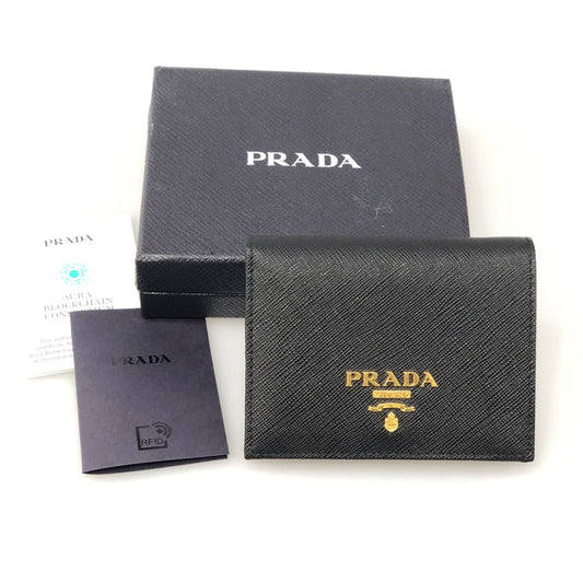【中古品】【メンズ/レディース】 PRADA プラダ 1MV204-QWA 二つ折り財布 ブラック 200-260310-SY-02-iwa カラー：BLACK 万代Net店