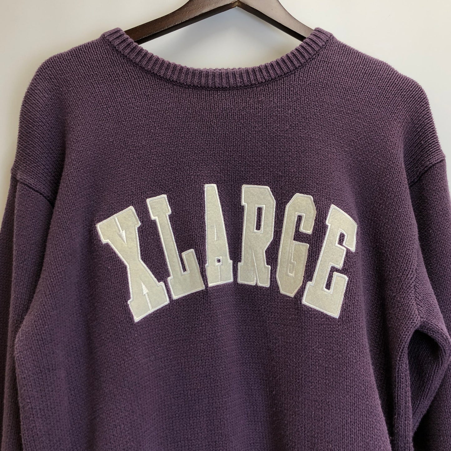 【中古品】【メンズ】 XLARGE エクストララージ XLARGE エクストララージ ロゴ ニット セーター 147-240419-wy-5-tom サイズ：M カラー：パープル 万代Net店