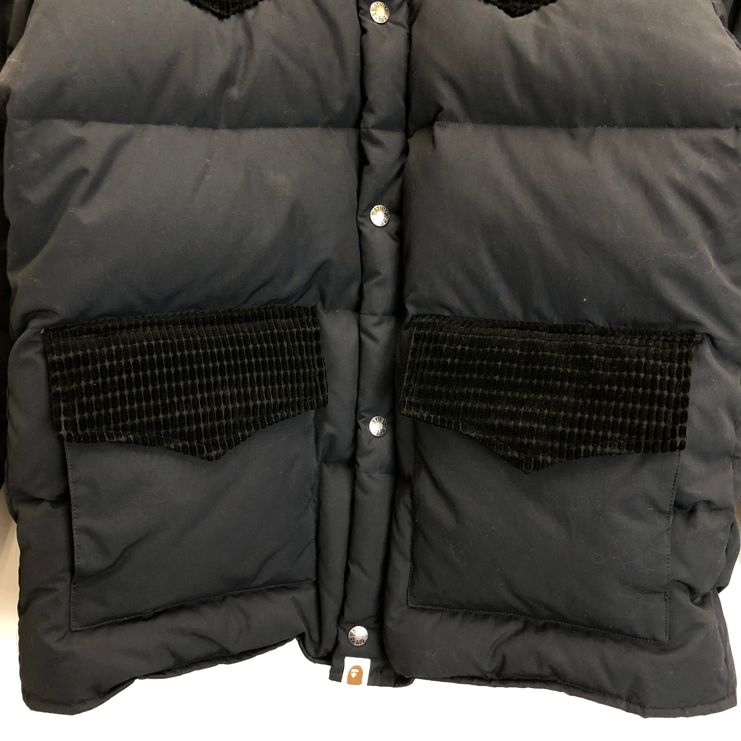 【中古品】【メンズ】 A BATHING APE アベイシングエイプ ELBOW PATCH SWITCHING WESTERN DOWN JACKET エルボー パッチ スイッチング ウエスタン ダウン ジャケット アウター 142-260624-cs-19-izu サイズ：L カラー：ブラック 万代Net店