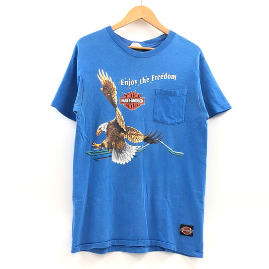 【現状渡し品】【メンズ】 HARLEY-DAVIDSON ハーレーダビッドソン × HANES BEEFY ヘインズビーフィー EAGLE PRINT "ENJOY THE FREEDOM" S/SPOCKET TEE 半袖Tシャツ 146-260621-hn-08-fur サイズ：L カラー：ブルー系 万代Net店