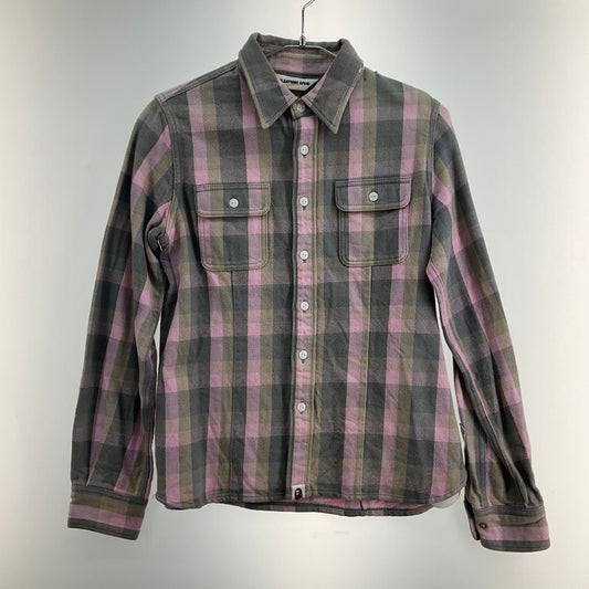 【現状渡し品】【メンズ】 A BATHING APE アベイシングエイプ A BATHING APE ネルシャツ 142-260321-SS-03-iwa サイズ：S カラー：ピンク グリーン 万代Net店