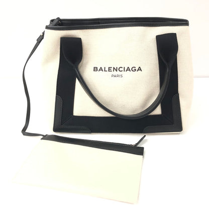 【中古品】【レディース】 BALENCIAGA バレンシアガ 339933 AQ38N NAVY CABAS S NATUREL×NOIR カバ キャンバス トートバッグ ポーチ付き ナチュラル ノアール 180-231212-tk-1-tei カラー：ホワイト 万代Net店