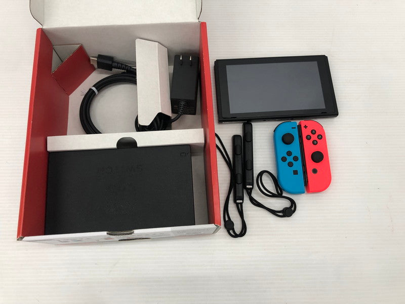 【中古品】 Nintendo Switch 2022年モデル Joy-Con(L) ネオンブルー/(R) ネオンレッド HAD-S-KABAH 034-261011-ns-04-teih 万代Net店