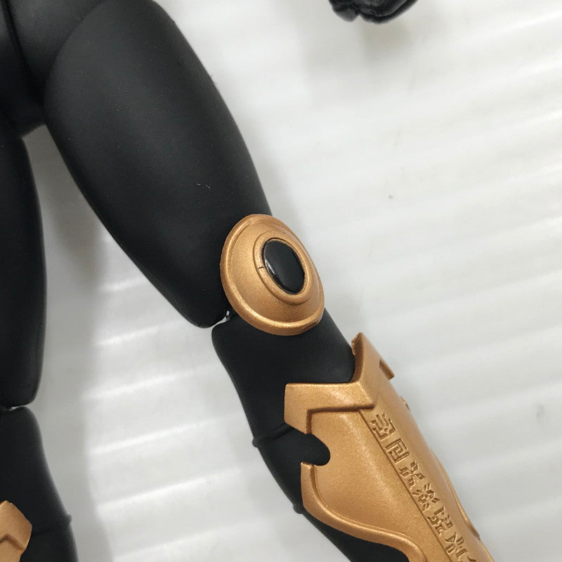 【中古品】 S.H.F 真骨彫製法 仮面ライダークウガ アメイジングマイティ 042-260514-ti-02-tagh 万代Net店