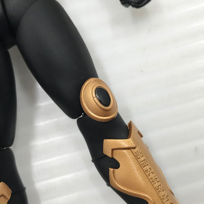 【中古品】 S.H.F 真骨彫製法 仮面ライダークウガ アメイジングマイティ 042-260514-ti-02-tagh 万代Net店
