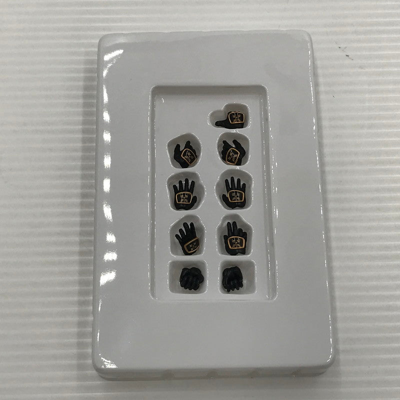 【中古品】 S.H.F 真骨彫製法 仮面ライダークウガ アメイジングマイティ 042-260514-ti-02-tagh 万代Net店