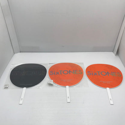 【中古美品】 STRATO うちわ 大量セット なにわ男子 SixTONES timelesz 本体のみあり 086-260917-ti-08-tag 万代Net店