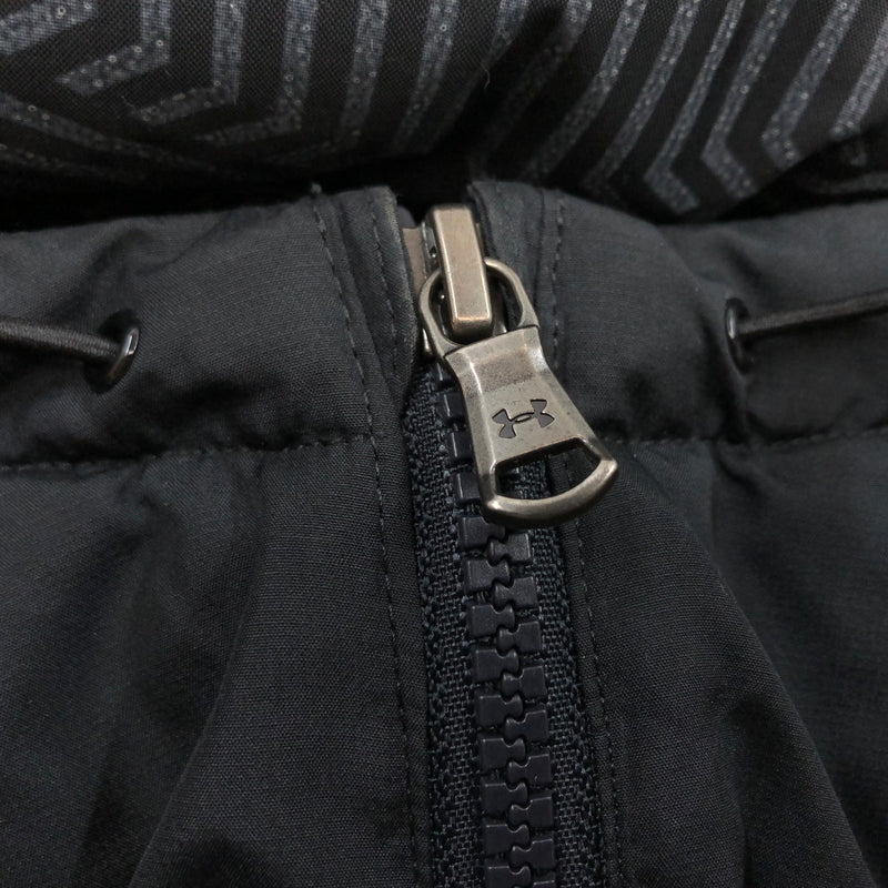 【中古品】【メンズ】 UNDER ARMOUR アンダーアーマー LONG JACKET 1319756 中綿 ロングジャケット アウター 148-260917-hn-09-fur サイズ：L カラー：ブラック 万代Net店