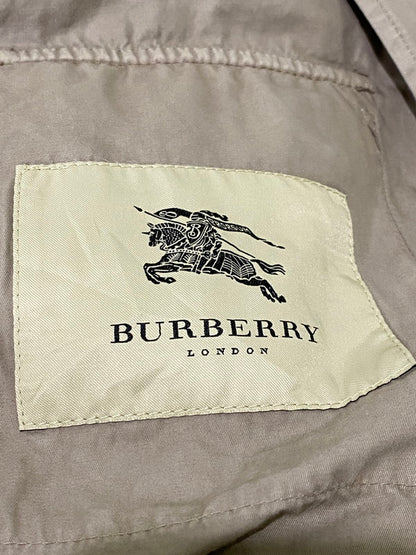 【中古品】【メンズ】 BURBERRY バーバリー FIELD JACKET 胸刺繍 フィールドジャケット アウター 141-240624-yn-06-min サイズ：M カラー：グレー系 万代Net店