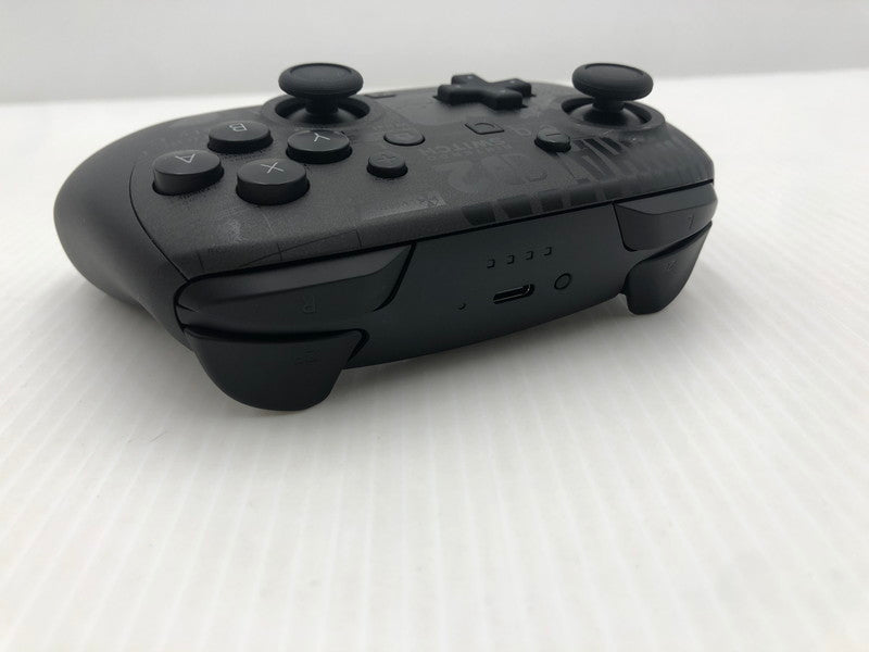 【中古美品】 Nintendo Switch 2 Proコントローラー バイオハザード レクイエム エディション 024-261017-ns-06-tei 万代Net店