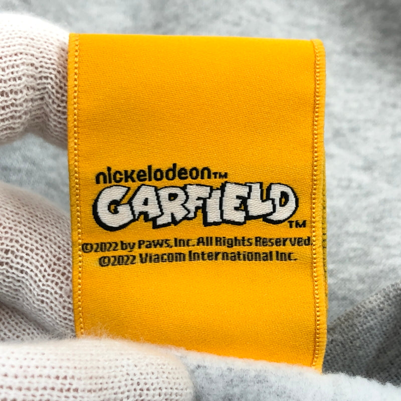 【中古品】【メンズ】 SQNZ シークエンズ × GARFIELD ガーフィールド FRONT PRINT SWEATSHIRT T-23370905 フロントプリント スウェットシャツ トレーナー トップス 142-260704-hn-03-fur サイズ：M カラー：グレー 万代Net店