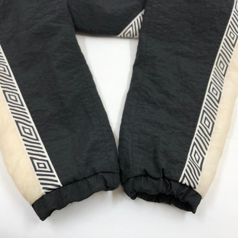 【現状渡し品】【メンズ】 UMBRO アンブロ 00S HOODED JACKET フーデッドジャケット ナイロン アウター 146-260419-hn-02-fur サイズ：YXL カラー：ブラック/ホワイト 万代Net店