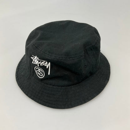 【中古品】【メンズ】 STUSSY ステューシー SSロゴ＆ストックロゴ刺繍ブラックバケットハット 185-260410-SS-01-iwa サイズ：S/M カラー：ブラック 万代Net店