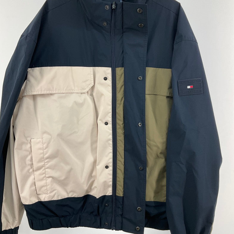 【中古品】【メンズ】 TOMMY HILFIGER トミーヒルフィガー カラーブロックリバーシブルジャケット 144-260410-SS-03-iwa サイズ：不明 カラー：ネイビー 万代Net店
