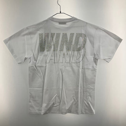 【未使用品】【メンズ】 WIND AND SEA WDS-SEA-22S-03 RHINE STONE S/S TEE 147-260410-SS-06-iwa サイズ：M カラー：ホワイト 万代Net店