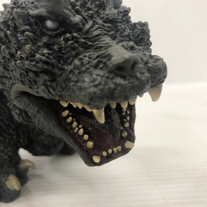 【中古品】 デフォリアル ゴジラ(2001) 発光Ver. 完成品フィギュア 044-261025-ns-09-teih 万代Net店
