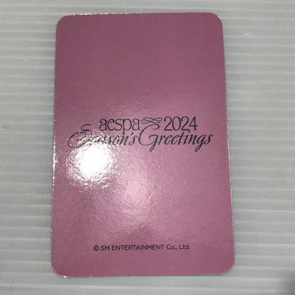 【中古美品】 （1）aespa ウィンター 2024 SEASON'S GREETINGS PHOTO PACK 本体のみ 白かけあり 084-260629-ti-02-tag 万代Net店