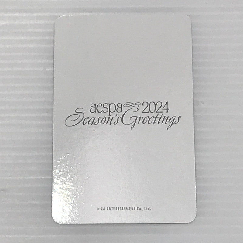 【中古品】 （2）aespa ウィンター 2024 SEASON'S GREETINGS PHOTO PACK 本体のみ 線キズ・小さな欠けあり 084-260629-ti-03-tag 万代Net店