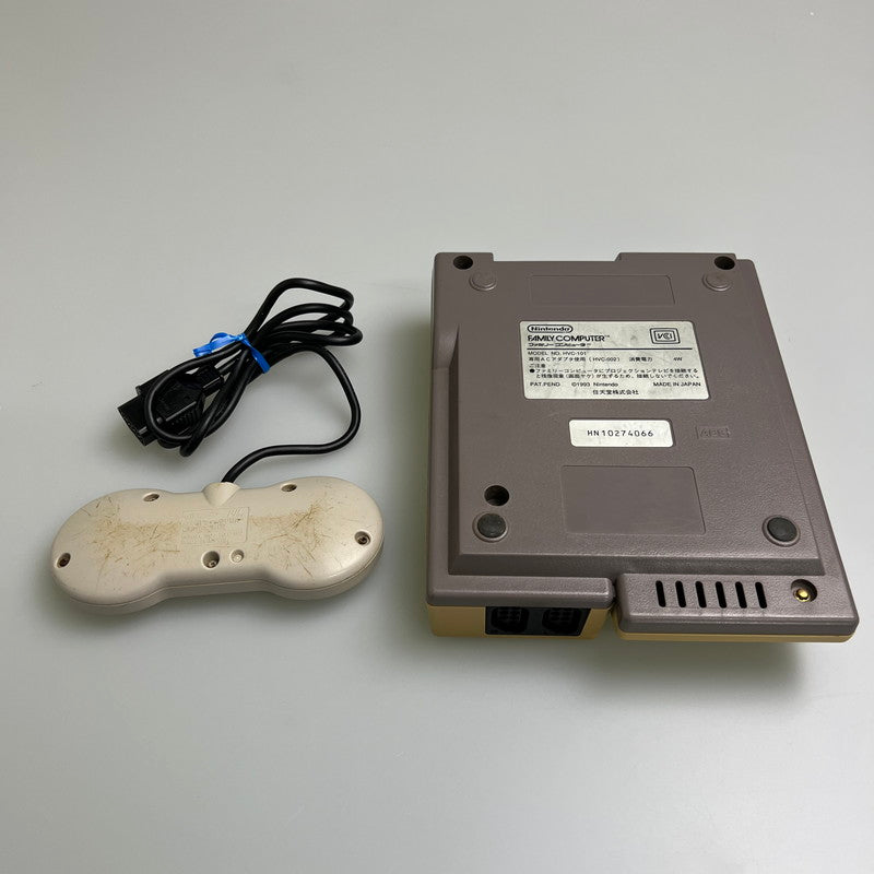 【中古品】 ニューファミコン (AV仕様ファミリーコンピュータ) NEWファミコン 023-251129-SH-03-min 万代Net店