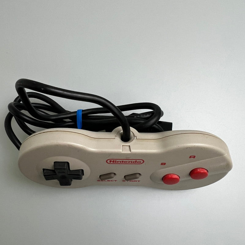 【中古品】 ニューファミコン (AV仕様ファミリーコンピュータ) NEWファミコン 023-251129-SH-03-min 万代Net店