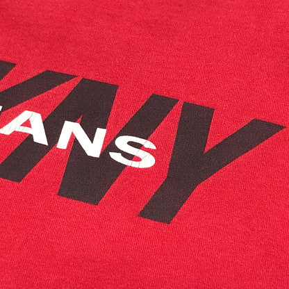 【現状渡し品】【メンズ】 DKNY JEANS ディーケーエヌワイ ジーンズ PRINT LOGO L/S SWEAT プリントロゴ 長袖 スウェット トレーナー トップス 146-260713-hn-05-fur サイズ：S カラー：レッド 万代Net店