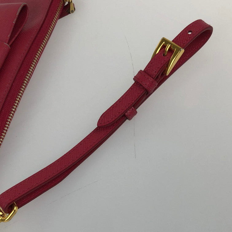 【中古品】【レディース】 PRADA プラダ レザー ポーチ サフィアーノ リボン コスメポーチ 箱付き 181-241226-SY-20-iwa カラー：PINK系 万代Net店