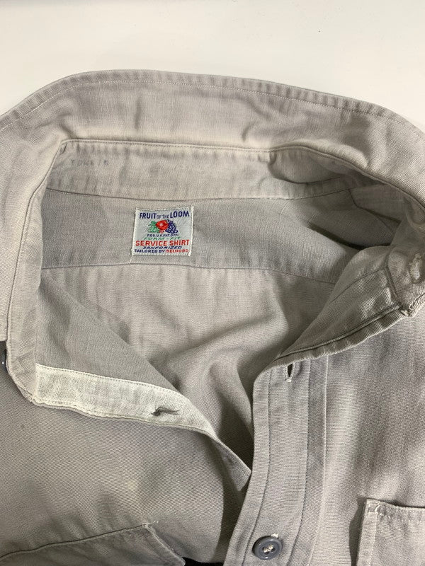 【現状渡し品】【メンズ】  FRUIT OF THE LOOM フルーツオブ ザルーム 50-60S SERVICE SHIRT 長袖シャツ トップス 146-240622-me-23-min サイズ：16 1/2 カラー：グレー 万代Net店