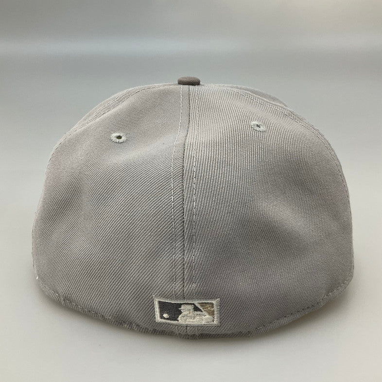 【中古品】【メンズ】 NEW ERA ニューエラ 59FIFTY ミルウォーキー・ブルワーズ CHROME ANNIVERSARY キャップ 185-260421-SS-07-iwa サイズ：7 3/4 カラー：グレー ホワイト 万代Net店
