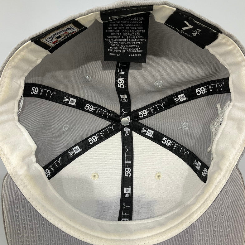 【中古品】【メンズ】 NEW ERA ニューエラ 59FIFTY ミルウォーキー・ブルワーズ CHROME ANNIVERSARY キャップ 185-260421-SS-07-iwa サイズ：7 3/4 カラー：グレー ホワイト 万代Net店