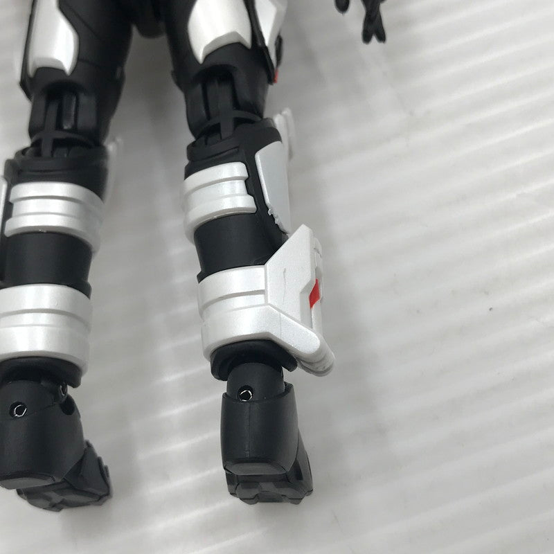 【中古品】 S.H.Figuarts 仮面ライダーギーツ ブーストマグナムフォーム＆フィーバーフォームパーツセット 開封済み 箱ヤケあり 042-260703-ti-05-tagh 万代Net店