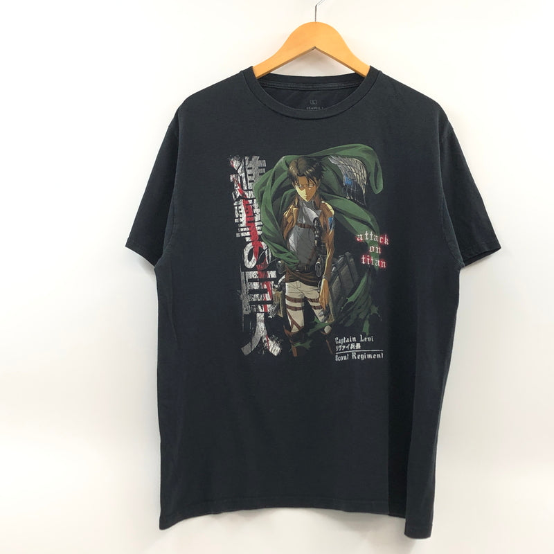 【中古品】【メンズ】 ATTACK ON TITAN 進撃の巨人 CAPTAIN LEVI FRONT PRINT SS TEE リヴァイ兵長 フロントプリント 半袖Tシャツ トップス 146-260720-hn-10-fur サイズ：L カラー：ブラック 万代Net店