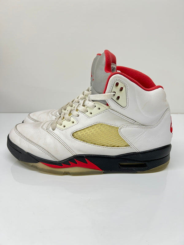 【中古品】【メンズ】 NIKE ナイキ AIR JORDAN 5 RETRO FIRE RED DA1911-102 エアジョーダン5レトロファイアレッド スニーカー 靴 160-260822-YS-05-hon サイズ：27.5 カラー：TRUE WHITE/FIRE RED-BLACK 万代Net店