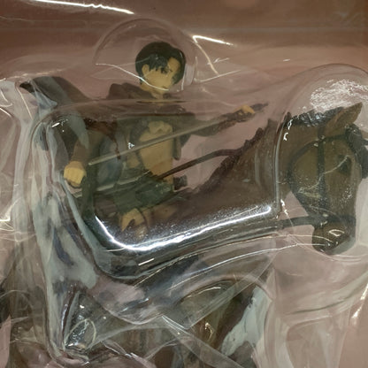 【現状渡し品】 進撃の巨人 一番くじ ラストワン賞 リヴァイ騎馬 フィギュア リペイントver リヴァイ 箱あり 052-260827-YT-03-min 万代Net店