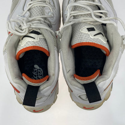 【中古品】【メンズ】 NIKE ナイキ CJ5395-100 AIR BARRAGE LOW EMB エア バラージ ロー スニーカー 本体のみ（箱なし） 160-251018-WA-04-iwa サイズ：28 カラー：ホワイト系 オレンジ 万代Net店