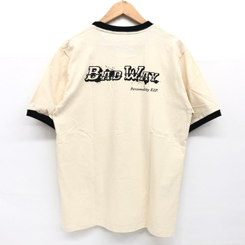 【中古美品】【メンズ/レディース】 BADWAY バッドウェイ Paint logo linger TEE プリント ロゴ リンガー Tシャツ バックプリント 半袖 トップス ストリート系 142-240517-rs-01-fur サイズ：L カラー：オフホワイト/ブラック 万代Net店
