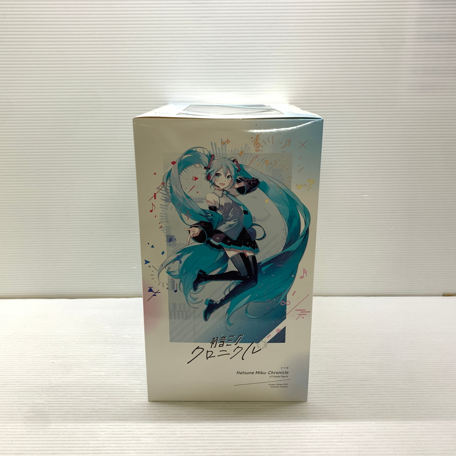 【現状渡し品】 初音ミク・クロニクル 1/7スケールフィギュア F：NEX限定 デザインココ ひのきや 箱あり 053-260828-YT-05-min 万代Net店