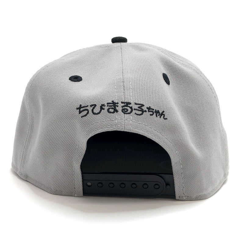 【中古品】【メンズ/レディース】 NEW ERA ニューエラ × ちびまる子ちゃん 9FIFTY キャップ 帽子 185-251128-rs-04-fur サイズ：M/L カラー：グレー/ブラック 万代Net店