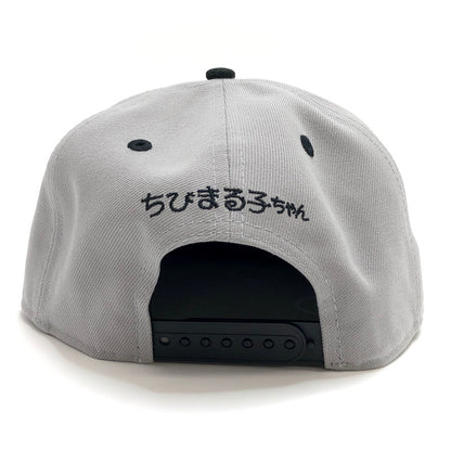 【中古品】【メンズ/レディース】 NEW ERA ニューエラ × ちびまる子ちゃん 9FIFTY キャップ 帽子 185-251128-rs-04-fur サイズ：M/L カラー：グレー/ブラック 万代Net店
