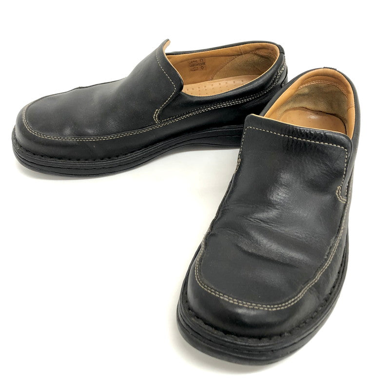【現状渡し品】【メンズ】 Clarks クラークス 500690 ネイチャーイージー レザーシューズ スリッポン 靴 165-251128-rs-06-fur サイズ：UK8 1/2G (26.5cm相当) カラー：ブラック 万代Net店
