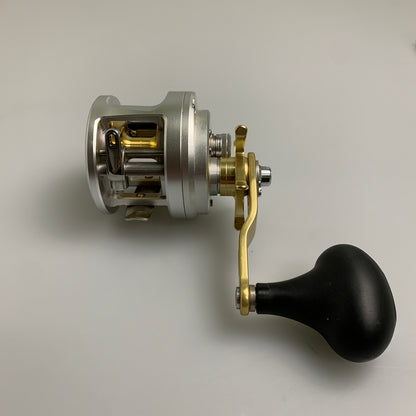 【現状渡し品】 SHIMANO シマノ １３カルカッタ 801F 釣具 ベイトリール 134-260722-AS-5-min 万代Net店