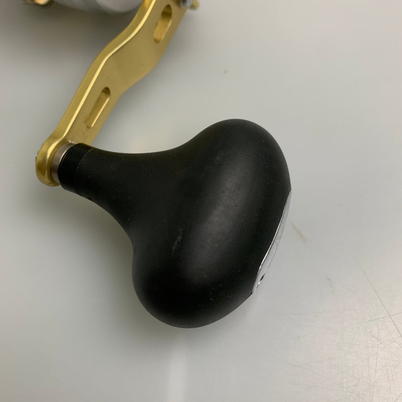 【現状渡し品】 SHIMANO シマノ １３カルカッタ 801F 釣具 ベイトリール 134-260722-AS-5-min 万代Net店