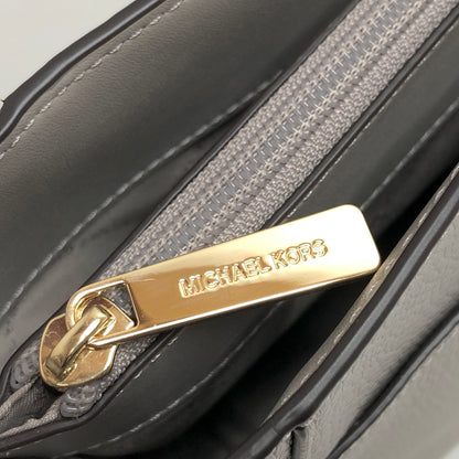【中古品】【レディース】 MICHAEL KORS マイケルコース JET SET TRAVEL LARGE MULTIFUNCTION COMMUTER TOTE 35S1GTVT7L トートバッグ 鞄 188-261016-rs-05-fur カラー：グレー 万代Net店