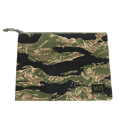 【中古品】【メンズ/レディース】 BEAMS ビームス MIS POUCH クラッチバッグ ポーチ フラットポーチ 鞄 バッグ 188-240909-rs-03-fur カラー：カモフラージュ 万代Net店